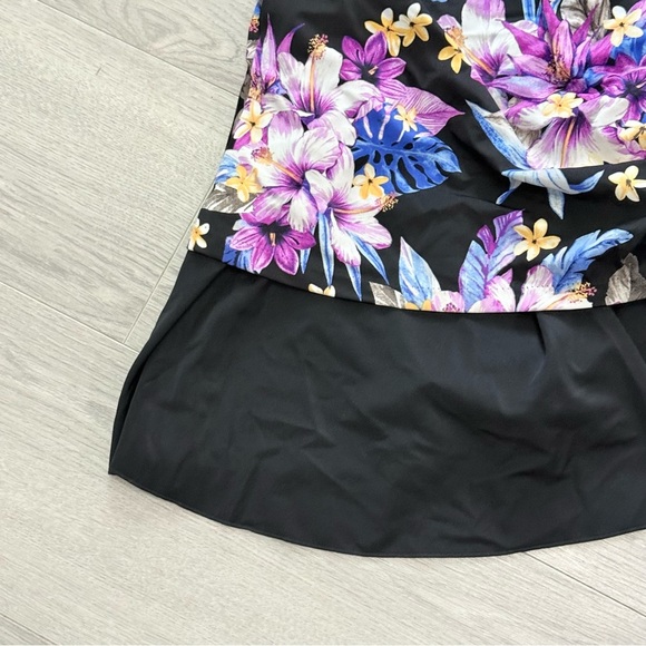 Black and Pink Asymmetrical One Piece Swimwear - Picture 5 of 9